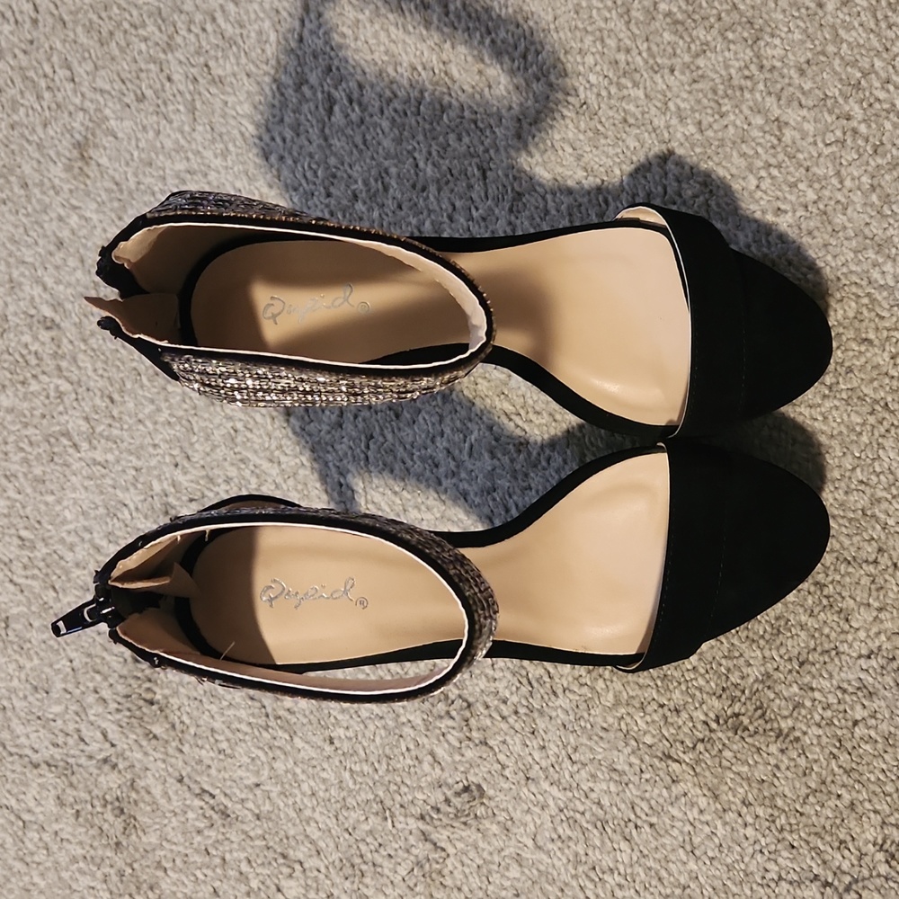 Platform Shoes - Picture 4 of 5
